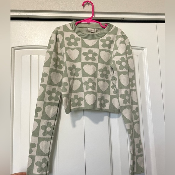 debut Sweaters - Debut | Cropped Sweater